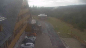 Sporthotel Kurzovní - Parkoviště a hlavní vchod - 7.5.2026 v 07:05 Sporthotel Kurzovní - Parkoviště a hlavní vchod - 7.5.2026 v 07:05
