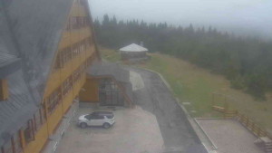 Sporthotel Kurzovní - Parkoviště a hlavní vchod - 7.5.2026 v 09:30 Sporthotel Kurzovní - Parkoviště a hlavní vchod - 7.5.2026 v 09:30