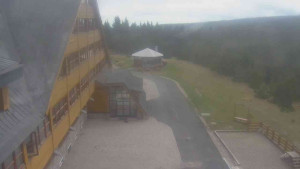 Sporthotel Kurzovní - Parkoviště a hlavní vchod - 7.5.2026 v 11:05 Sporthotel Kurzovní - Parkoviště a hlavní vchod - 7.5.2026 v 11:05