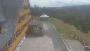 Sporthotel Kurzovní - Parkoviště a hlavní vchod - 7.5.2026 v 11:15 Sporthotel Kurzovní - Parkoviště a hlavní vchod - 7.5.2026 v 11:15