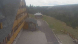 Sporthotel Kurzovní - Parkoviště a hlavní vchod - 7.5.2026 v 11:20 Sporthotel Kurzovní - Parkoviště a hlavní vchod - 7.5.2026 v 11:20