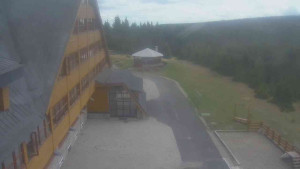 Sporthotel Kurzovní - Parkoviště a hlavní vchod - 7.5.2026 v 11:55 Sporthotel Kurzovní - Parkoviště a hlavní vchod - 7.5.2026 v 11:55