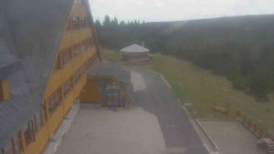 Sporthotel Kurzovní - Parkoviště a hlavní vchod - 7.5.2026 v 12:50 Sporthotel Kurzovní - Parkoviště a hlavní vchod - 7.5.2026 v 12:50