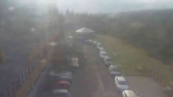Parkoviště a hlavní vchod