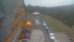 Parkoviště a hlavní vchod
