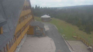 Sporthotel Kurzovní - Parkoviště a hlavní vchod - 12.5.2026 v 11:40 Sporthotel Kurzovní - Parkoviště a hlavní vchod - 12.5.2026 v 11:40