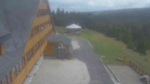 Sporthotel Kurzovní - Parkoviště a hlavní vchod - 12.5.2026 v 13:20 Sporthotel Kurzovní - Parkoviště a hlavní vchod - 12.5.2026 v 13:20
