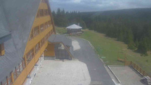 Sporthotel Kurzovní - Parkoviště a hlavní vchod - 12.5.2026 v 13:50 Sporthotel Kurzovní - Parkoviště a hlavní vchod - 12.5.2026 v 13:50
