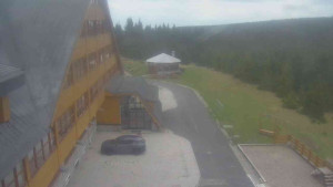 Sporthotel Kurzovní - Parkoviště a hlavní vchod - 12.5.2026 v 14:40 Sporthotel Kurzovní - Parkoviště a hlavní vchod - 12.5.2026 v 14:40
