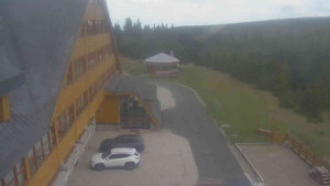 Sporthotel Kurzovní - Parkoviště a hlavní vchod - 12.5.2026 v 16:05 Sporthotel Kurzovní - Parkoviště a hlavní vchod - 12.5.2026 v 16:05