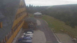 Sporthotel Kurzovní - Parkoviště a hlavní vchod - 12.5.2026 v 19:05 Sporthotel Kurzovní - Parkoviště a hlavní vchod - 12.5.2026 v 19:05