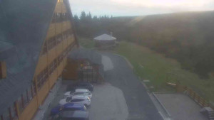 Sporthotel Kurzovní - Parkoviště a hlavní vchod - 12.5.2026 v 20:05 Sporthotel Kurzovní - Parkoviště a hlavní vchod - 12.5.2026 v 20:05