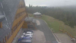 Parkoviště a hlavní vchod