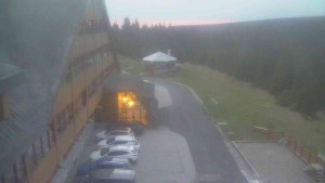Sporthotel Kurzovní - Parkoviště a hlavní vchod - 14.5.2026 v 04:50 Sporthotel Kurzovní - Parkoviště a hlavní vchod - 14.5.2026 v 04:50