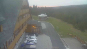 Sporthotel Kurzovní - Parkoviště a hlavní vchod - 14.5.2026 v 05:10 Sporthotel Kurzovní - Parkoviště a hlavní vchod - 14.5.2026 v 05:10