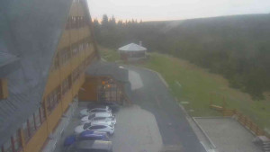 Sporthotel Kurzovní - Parkoviště a hlavní vchod - 14.5.2026 v 05:35 Sporthotel Kurzovní - Parkoviště a hlavní vchod - 14.5.2026 v 05:35