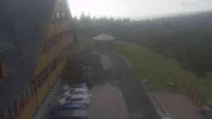 Sporthotel Kurzovní - Parkoviště a hlavní vchod - 14.5.2026 v 06:40 Sporthotel Kurzovní - Parkoviště a hlavní vchod - 14.5.2026 v 06:40