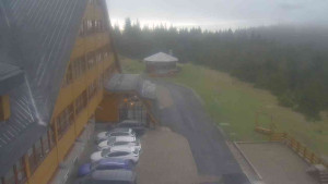 Sporthotel Kurzovní - Parkoviště a hlavní vchod - 14.5.2026 v 07:10 Sporthotel Kurzovní - Parkoviště a hlavní vchod - 14.5.2026 v 07:10