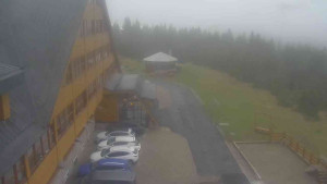 Sporthotel Kurzovní - Parkoviště a hlavní vchod - 14.5.2026 v 07:25 Sporthotel Kurzovní - Parkoviště a hlavní vchod - 14.5.2026 v 07:25