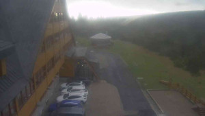 Sporthotel Kurzovní - Parkoviště a hlavní vchod - 14.5.2026 v 08:05 Sporthotel Kurzovní - Parkoviště a hlavní vchod - 14.5.2026 v 08:05