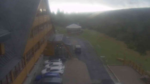Sporthotel Kurzovní - Parkoviště a hlavní vchod - 14.5.2026 v 08:20 Sporthotel Kurzovní - Parkoviště a hlavní vchod - 14.5.2026 v 08:20