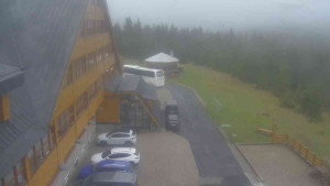 Sporthotel Kurzovní - Parkoviště a hlavní vchod - 14.5.2026 v 11:15 Sporthotel Kurzovní - Parkoviště a hlavní vchod - 14.5.2026 v 11:15
