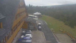 Sporthotel Kurzovní - Parkoviště a hlavní vchod - 14.5.2026 v 12:05 Sporthotel Kurzovní - Parkoviště a hlavní vchod - 14.5.2026 v 12:05