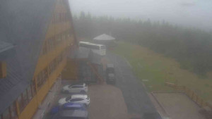 Sporthotel Kurzovní - Parkoviště a hlavní vchod - 14.5.2026 v 13:05 Sporthotel Kurzovní - Parkoviště a hlavní vchod - 14.5.2026 v 13:05