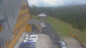 Sporthotel Kurzovní - Parkoviště a hlavní vchod - 14.5.2026 v 15:35 Sporthotel Kurzovní - Parkoviště a hlavní vchod - 14.5.2026 v 15:35