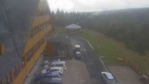 Sporthotel Kurzovní - Parkoviště a hlavní vchod - 14.5.2026 v 15:40 Sporthotel Kurzovní - Parkoviště a hlavní vchod - 14.5.2026 v 15:40