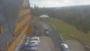 Sporthotel Kurzovní - Parkoviště a hlavní vchod - 14.5.2026 v 15:50 Sporthotel Kurzovní - Parkoviště a hlavní vchod - 14.5.2026 v 15:50