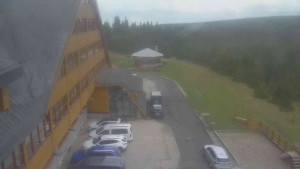 Sporthotel Kurzovní - Parkoviště a hlavní vchod - 14.5.2026 v 17:10 Sporthotel Kurzovní - Parkoviště a hlavní vchod - 14.5.2026 v 17:10