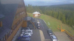 Sporthotel Kurzovní - Parkoviště a hlavní vchod - 14.5.2026 v 18:20 Sporthotel Kurzovní - Parkoviště a hlavní vchod - 14.5.2026 v 18:20