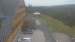 Parkoviště a hlavní vchod