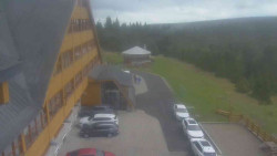 Parkoviště a hlavní vchod