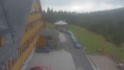 Parkoviště a hlavní vchod