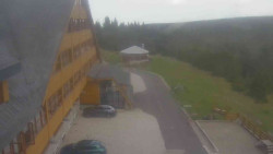 Parkoviště a hlavní vchod