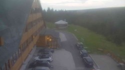 Parkoviště a hlavní vchod