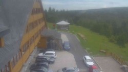 Parkoviště a hlavní vchod