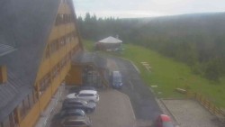 Parkoviště a hlavní vchod
