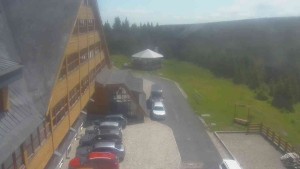 Sporthotel Kurzovní - Parkoviště a hlavní vchod - 16.6.2026 v 11:05 Sporthotel Kurzovní - Parkoviště a hlavní vchod - 16.6.2026 v 11:05