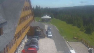 Sporthotel Kurzovní - Parkoviště a hlavní vchod - 16.6.2026 v 12:10 Sporthotel Kurzovní - Parkoviště a hlavní vchod - 16.6.2026 v 12:10