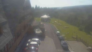 Sporthotel Kurzovní - Parkoviště a hlavní vchod - 27.6.2026 v 08:55 Sporthotel Kurzovní - Parkoviště a hlavní vchod - 27.6.2026 v 08:55