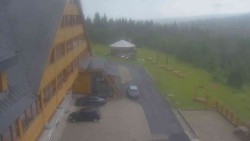 Parkoviště a hlavní vchod