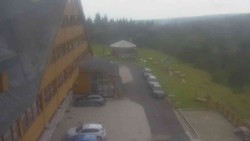 Parkoviště a hlavní vchod