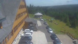 Parkoviště a hlavní vchod