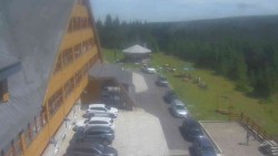 Parkoviště a hlavní vchod