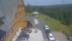 Parkoviště a hlavní vchod