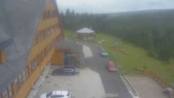 Parkoviště a hlavní vchod