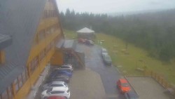 Parkoviště a hlavní vchod